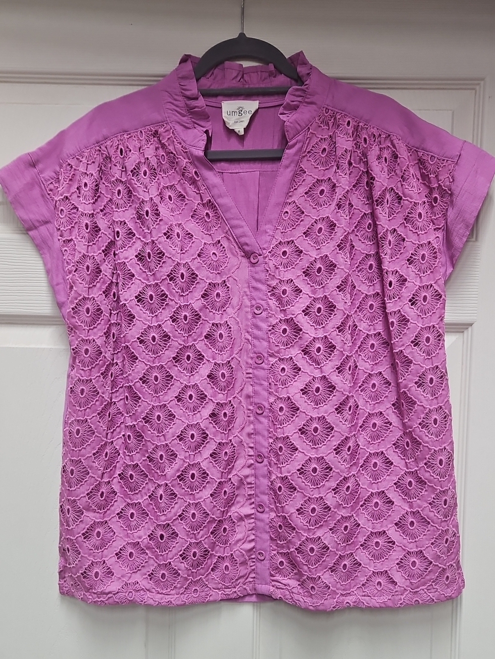 Umgee Lavender-Pink Eyelet Lace Short Sleeve Top